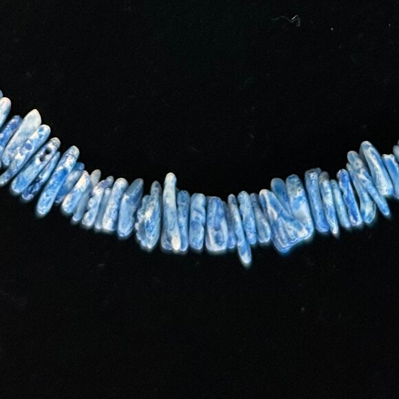 18" Blue Hawaiian Puka Necklace - Unisex - Picture 2 of 8